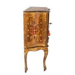 1950s Antique Italian Rococo Florentine Gilt Serpentine Commode With Key