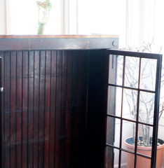 Antique Mahogany Display Cabinet with Glass Doors