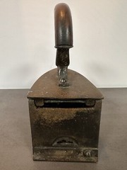 Antique Vintage Laundry Clothes House Work Iron