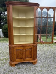 DR Dimes corner cupboard in strong tiger maple for Colonial Williamsburg.