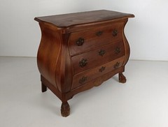 Antique Chest of Drawers Dresser Drawer Cabinet bird legs Beautiful