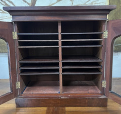 ENGLISH MAHOGANY TABLETOP COLLECTOR’S CABINET 20 5/8″ TALL