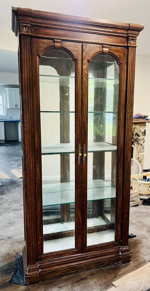 SOLID WOOD CHINA CABINET FROM AMERICAN FURNITURE CO. WITH LIGHT