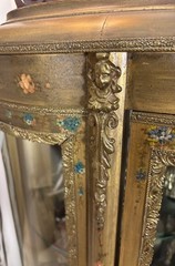 Vintage Louis XV Curio Cabinet – Bowed Glass – Locking Door – Glass Shelves