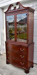 Vintage Chippendale Style Mahogany China Cabinet Hutch Serpentine Swan Neck