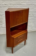 Mid Century Modern Rosewood Corner Bookcase / Bar Cabinet, Made in Denmark 1960s