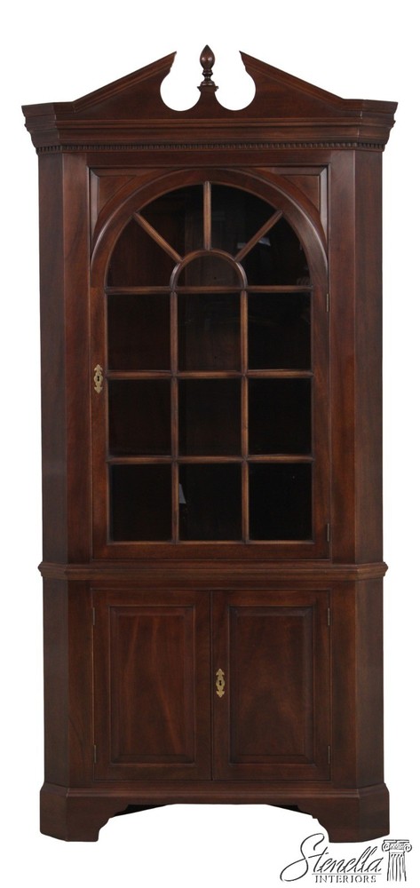 F71051: STICKLEY Chippendale Mahogany Corner China Cabinet