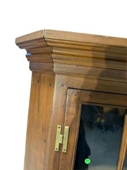 18th-CENTURY WALNUT CORNER CUPBOARD