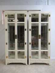 Hickory White Ivory Mebane Crystal Curio China Cabinet Hutch B