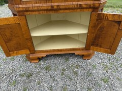 DR Dimes corner cupboard in strong tiger maple for Colonial Williamsburg.
