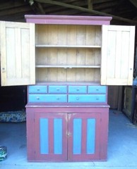 ANTIQUE EARLY 19th CENTURY PANELED DOOR COUNTRY STEPBACK SPICE CUPBOARD