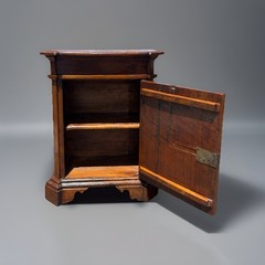 Antique Italian Baroque Walnut Credenza with Diamond Point Door, Late 17th C