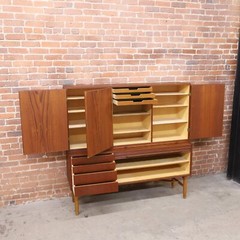 Danish Teak Mid Century Modern Teak Cabinet Sideboard Credenza Oak