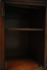 HICKORY CHAIR Cherry Traditional Canted China Display Cabinet