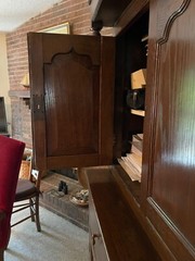 Antique Dark Oak 18th c. cabinet. Solid oak. Excellent early piece Jacobean.