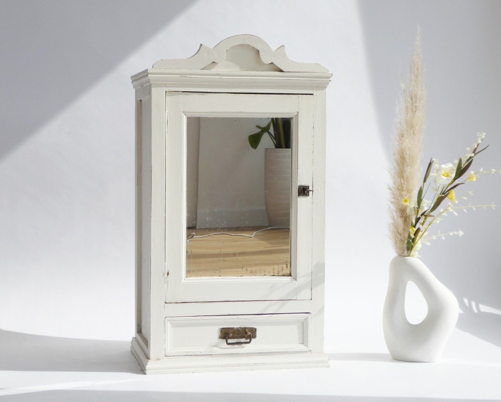 Antique Shabby Chic Wooden Wall Cabinet with Mirror in White Colour, Distressed