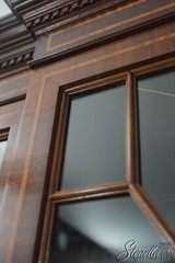 61239EC: HICKORY WHITE Gorgeous Flame Mahogany Breakfront China Cabinet