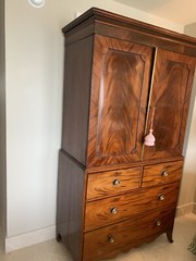 Gorgeous Antique Period George III Linen Press Circa 1790-1830 Excellent cond.