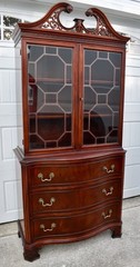 Vintage Chippendale Style Mahogany China Cabinet Hutch Serpentine Swan Neck