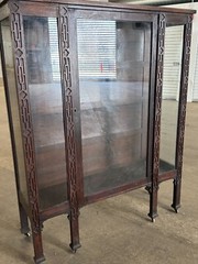 Extraordinary Antique Stickley Style Arts+Crafts Oak China / Curio Cabinet
