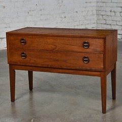 Scandinavian Modern Teak Low Bench Cabinet Credenza Attributed Arne Wahl Iversen