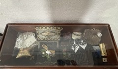 Mahogany Display Curio. Glass Top Removable PICK UP ONLY