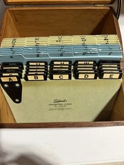 Vintage Shaw Walker Oak FILE or RECIPE BOX Dovetailed with 3 Sets of Dividers