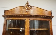 VICTORIAN OAK CORNER CHINA CABINET