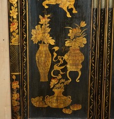CHINESE EXPORT CHINOISERIE CIRCA 1920 PAINTED LACQUERED WEDDING CABINET WARDROBE