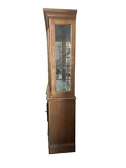 Thomasville Vintage Oak Traditional Style China Cabinet with Hutch – Mirrored Ba