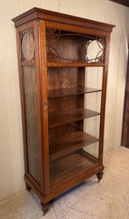 Antique Oak Single Door Curio Cabinet with Lattice over Glass panels