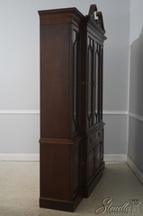 72770: HENREDON 4 Door Mahogany China Curio Cabinet