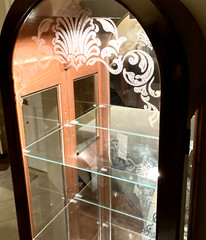 *Local Only* Vintage PHILIP REINISCH Curio Cabinet 72″ x 18″ Bright BEAUTIFUL!
