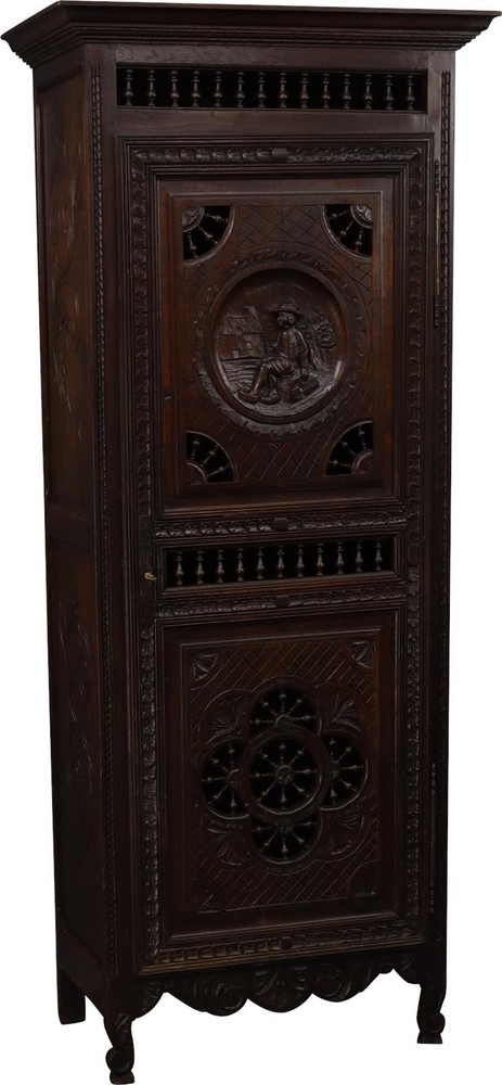 Antique French Brittany Cabinet from 1890, Chestnut Wood