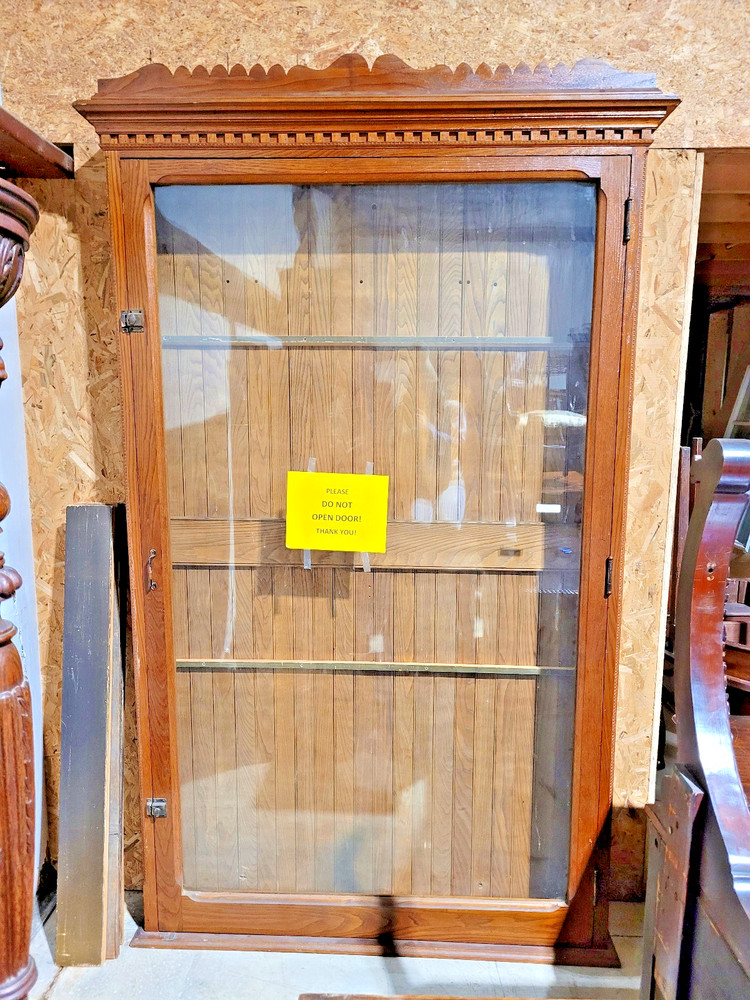 ANTIQUE AMERICAN OAK LARGE DISPLAY CABINET ARCHITECTURAL