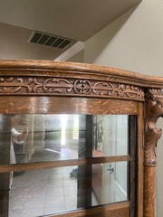 Fine Carved Tiger Oak Lion Feet & Head Curved Glass China Cabinet c1880s