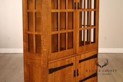 Stickley Mission Collection Oak China Cabinet With Strap Hardware