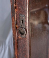 Antique Oak Mission Gun Cabinet – original finish