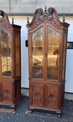 PAIR OF VICTORIAN OAK CHIPPENDALE BEVELED GLASS CORNER CHINA CABINETS