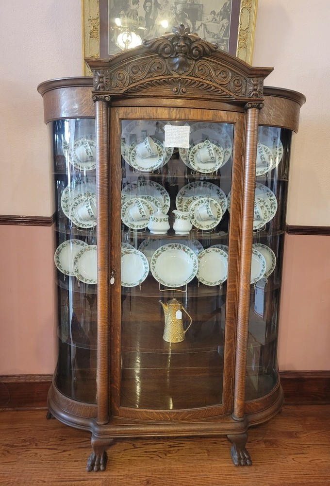 Antique Tiger Oak China Cabinet Curved Glass Sides & Door Winged Lion Crest