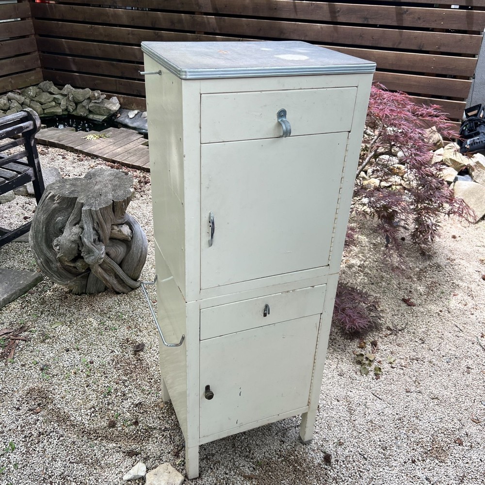 Vintage 1940s–1950s Industrial Medical Cabinet Cream-Painted Steel Multi-Compart
