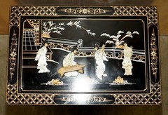 STUNNING VINTAGE CHINESE CHINOISERIE GEISHA GIRLS LACQUER SIDE CABINET SOAPSTONE