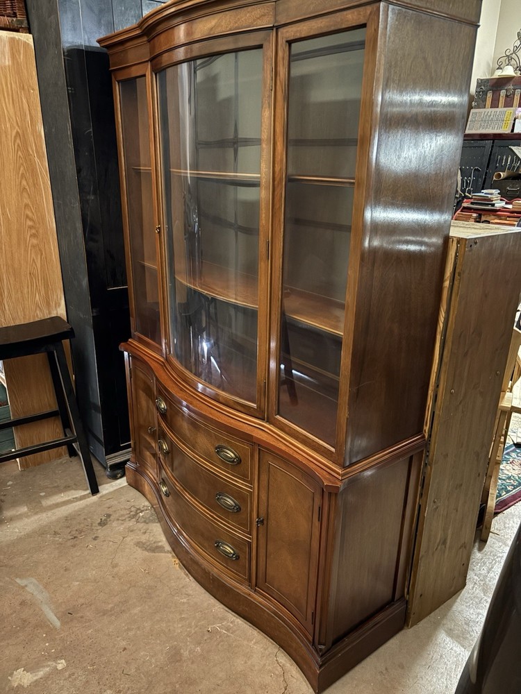 Barker Brothers Corporation China Hutch/Buffet 1950 OLD.ENGLISH.MAH. 4-57E 5403