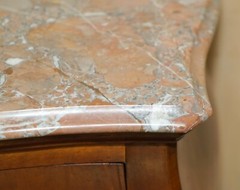 FINE PAIR OF ANTIQUE 1880 ITALIAN MARBLE TOP BOMBE NIGHTSTAND SIDE TABLE CHEST