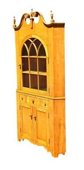 FEDERAL STYLE TIGER MAPLE TWO PIECE CORNER CABINET WITH ARCHED DOOR & BOLD GRAIN