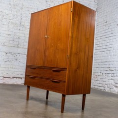 Scandinavian Modern Teak Petite Cabinet Dry Bar Armoire or Gentleman’s Chest