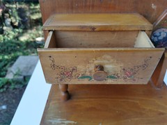 OLD VINTAGE WOODEN CABINET DRAWER NEEDLE NEEDLEWIND