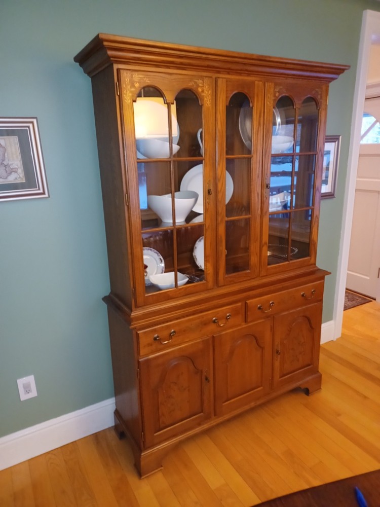 Early 1980’s Hitchcock Dining Room Hutch in excellent condition