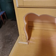 vintage Thomasville china cabinet