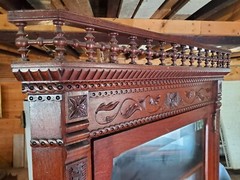 VICTORIAN QUARTERSAWN OAK CORNER CHINA CABINET